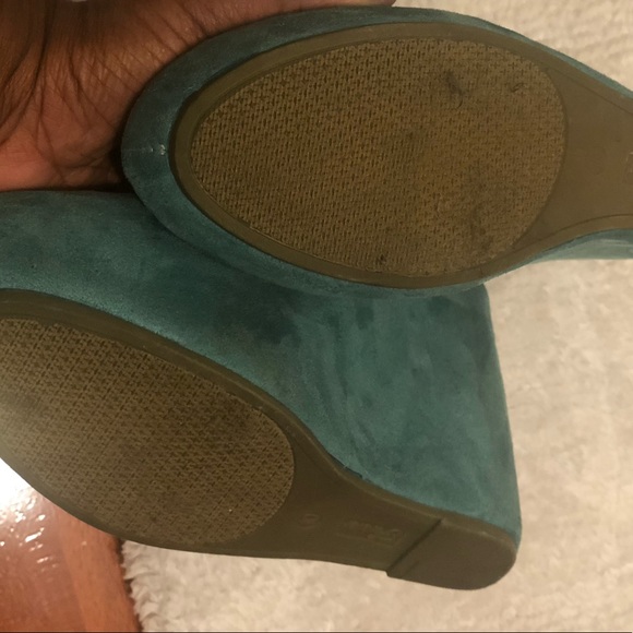 Teal suede wedges - Picture 3 of 7